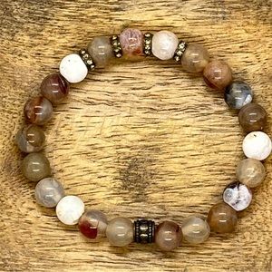 Women Stretchy handmade beaded brracelet size 8 bead size 7mm